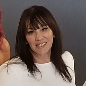 Meet your Posher, Rosa cruz